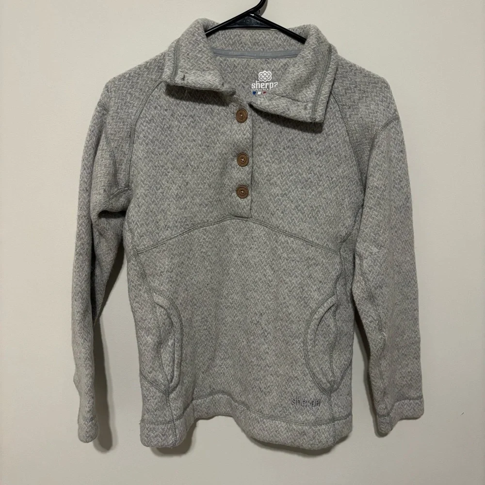 Sherpa Adventure Gear Hiking Pullover Top 1/4 Button Size Small Long Sleeve Wool